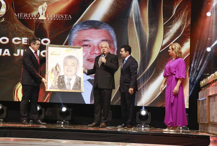 homenagem teschima.jpg