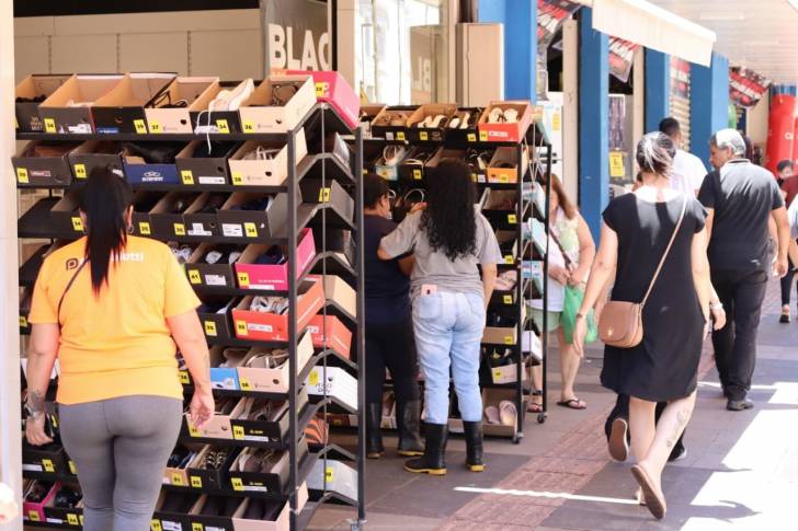 Salário do comércio é reajustado e piso passa para R$ 1.710 em Sinop