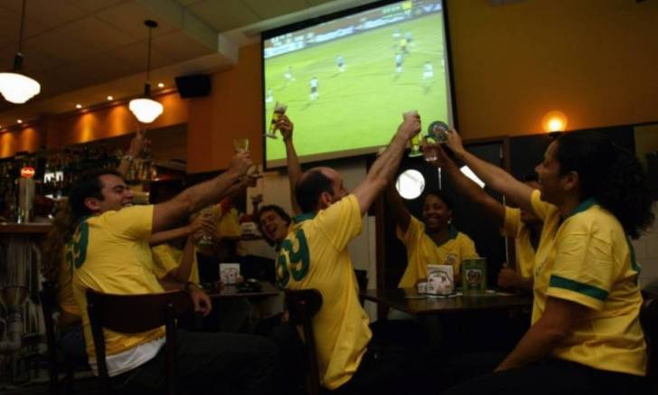 Com jogo do Brasil às 13h, empresas precisam liberar os funcionários? Entenda