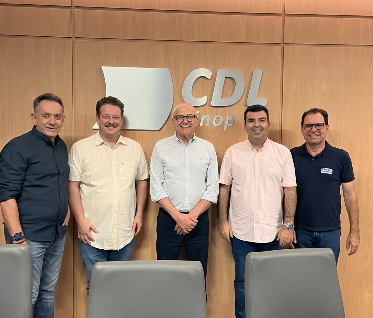 Dinho reuni&atilde;o